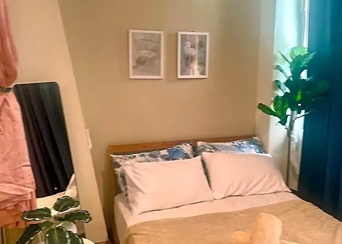 Cozy Azure Staycation Hotel *